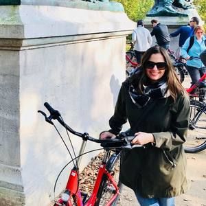 Meet your Posher, Adrienne